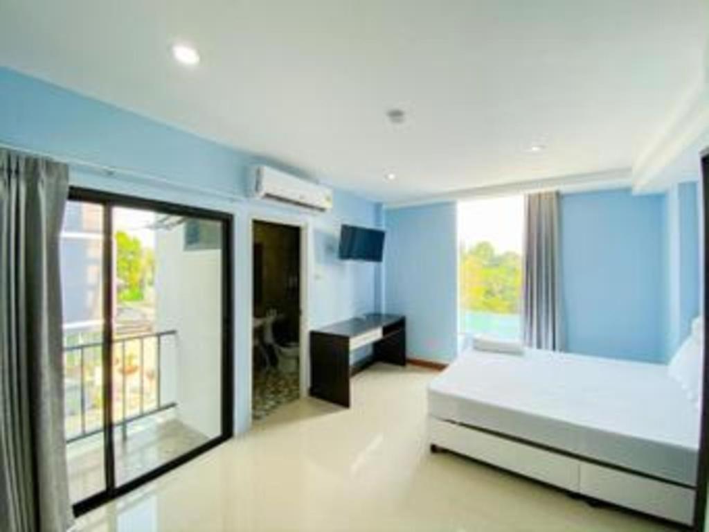 Delighted Hotel