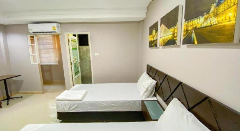 Delighted Hotel